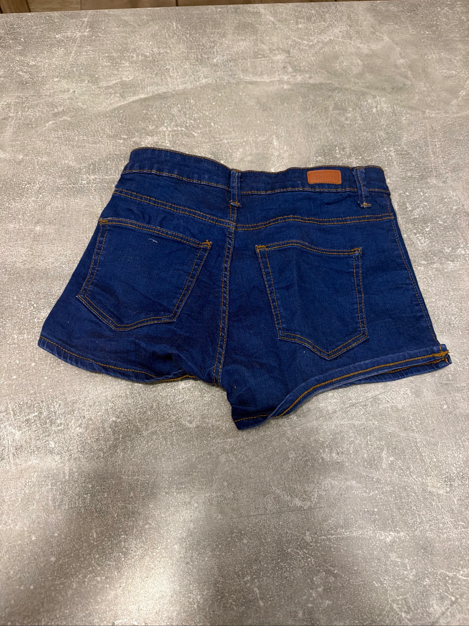 Short jeans escuro Bershka 34 em ótimo estado – photo 3